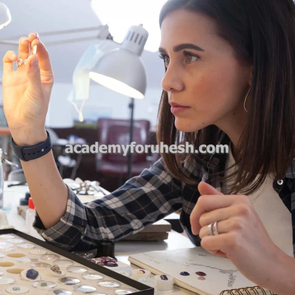 آموزشگاه طلاسازی و جواهرسازی با دوره های عملی در مشهد
